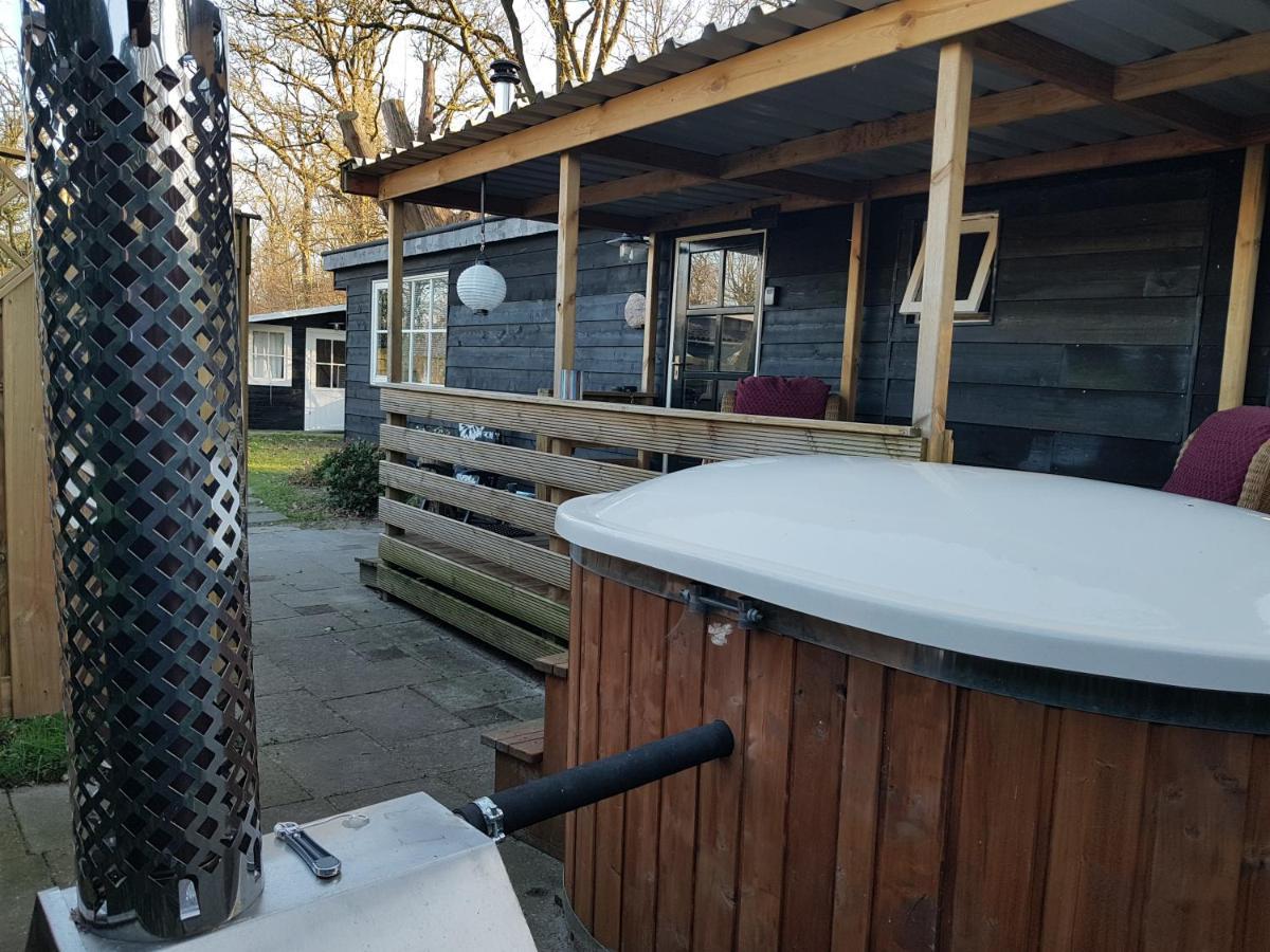 Chalet 2 Pers Met Hottub - Aan De Bosrand - Ijsselmeer - Gaasterland - Bos Rijs Exterior foto